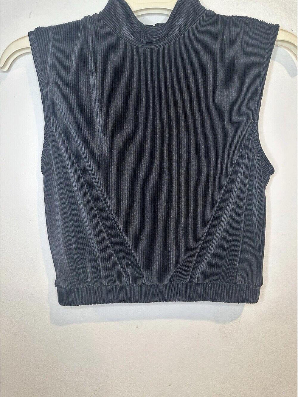 RO & DE Ribbed Open Back Crop Top Black Size XS